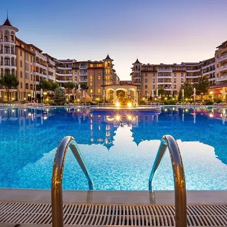 公寓 Royal Sun Premium 阳光海滩